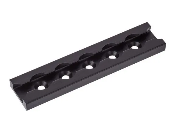 adam-hall-5720-cargo-restraint-track-blk_5ee388188677c.webp