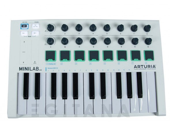 arturia-universal-midi-controller_61325891b3fcc.jpg