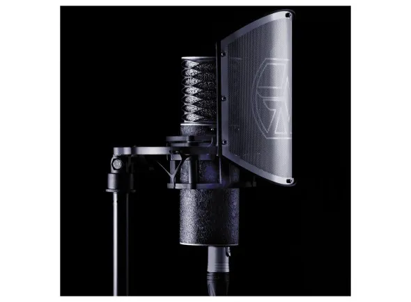 aston-microphones-spirit-black-bundle_602e4519f00c6.webp