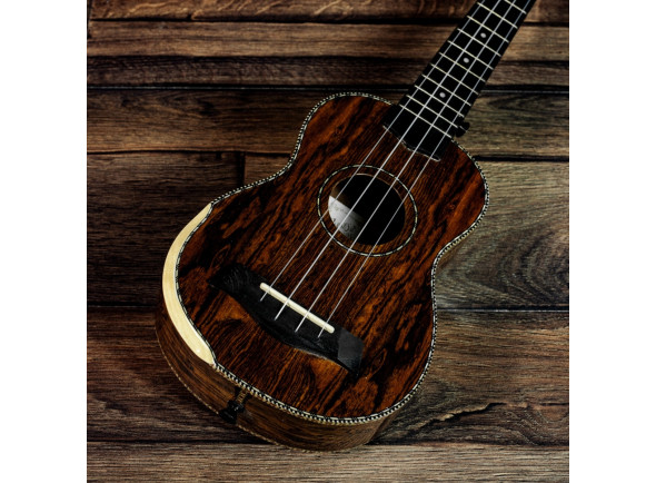 Barnes & Mullins Soprano Ukulele Becote
