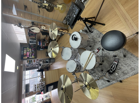 bdw-dwe-5-piece-drum-kit-bundle-white-marine-pearl-roland-v71-4cy-4wt-01-dektfp05tbwmcprcv71-b_6a16e9f27ebf9.jpeg