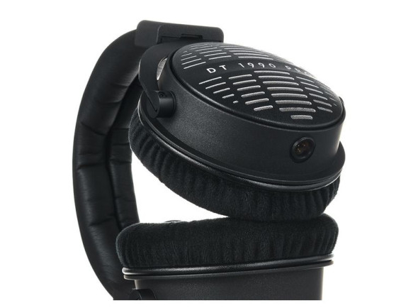 beyerdynamic-dt-1990-pro-mkii_68ffb12def642.jpg