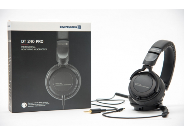 beyerdynamic-dt-240-pro_5ba0da69bac3e.jpg