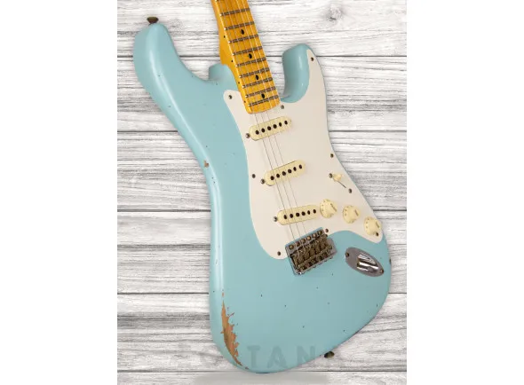 fender-1957-faded-aged-daphne-blue-relic_608c0eb760dbf.webp