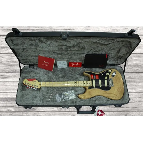 fender-am-pro-strat-mn-nat_5ef1c7827d47f.webp