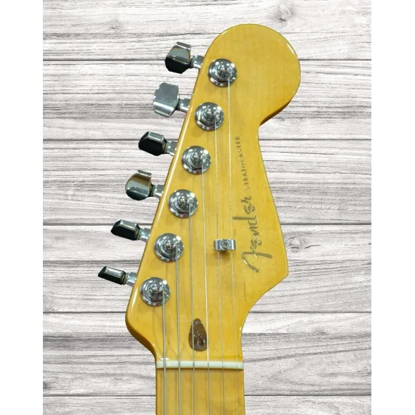 fender-am-ultra-strat-mn-hss-a-pearl_5ecfdd2eb6699.webp