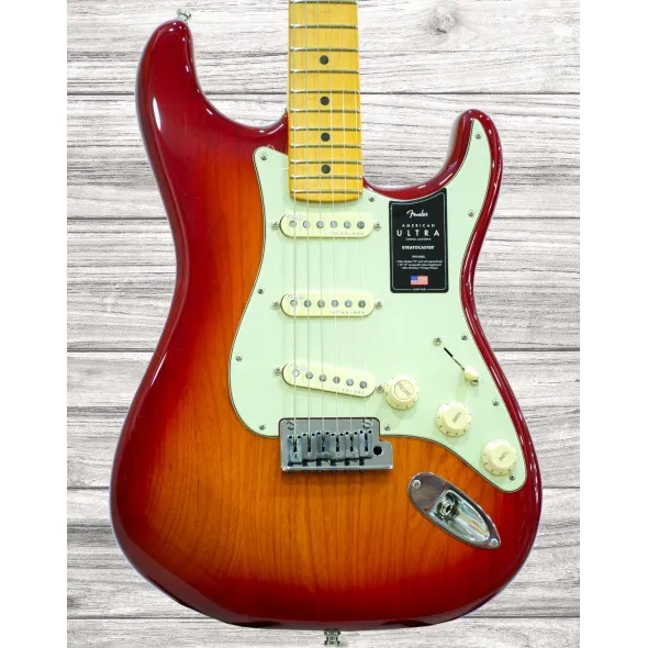 fender-am-ultra-strat-mn-prb_5edf9713121ef.webp