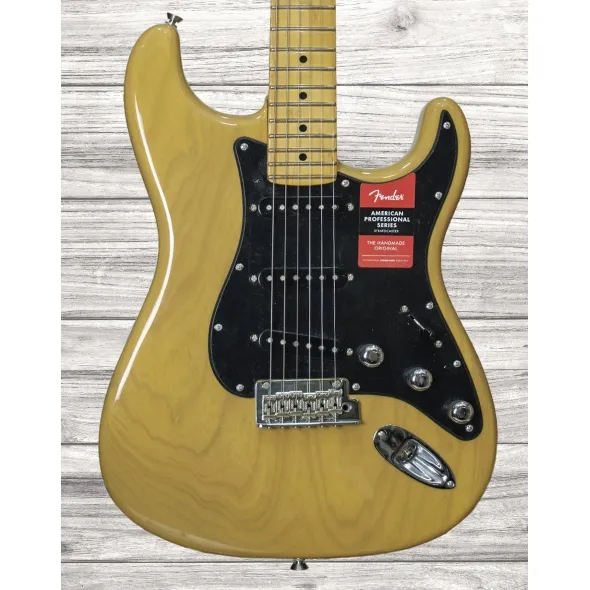 fender-american-pro-strat-ash-ltd-butterscotch_5e68dab66d9c6.webp