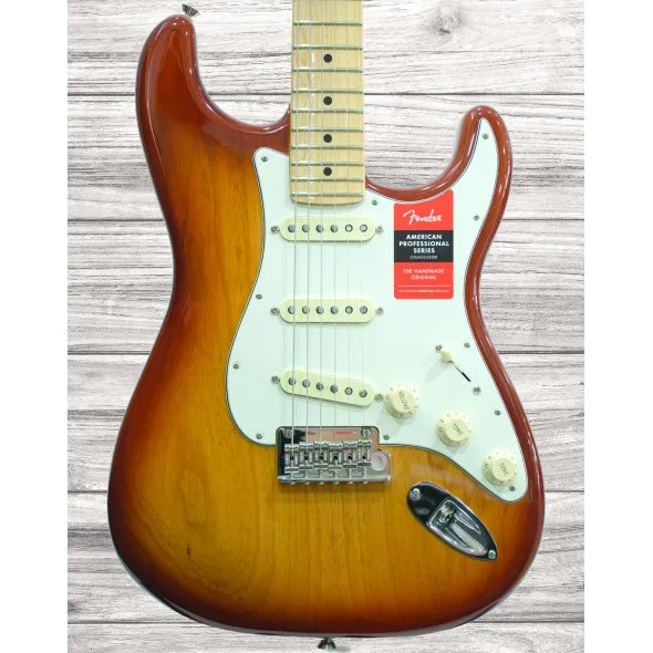 fender-american-pro-stratocaster-mn-sienna-sunburst_5ed8db711e0da.webp