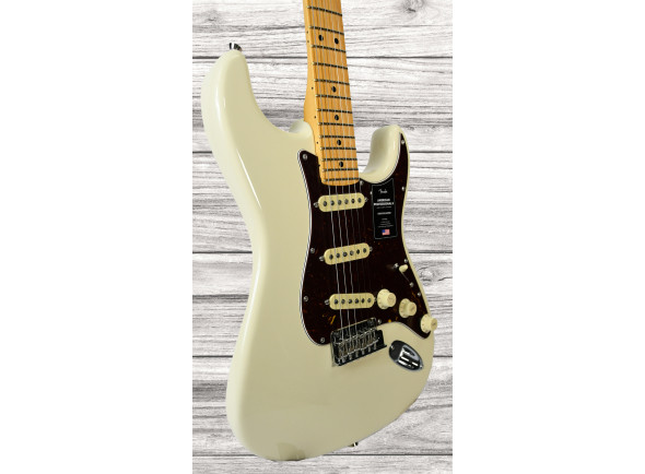 fender-american-professional-ii-maple-fingerboard-olympic-white_637df5a767fca.jpg