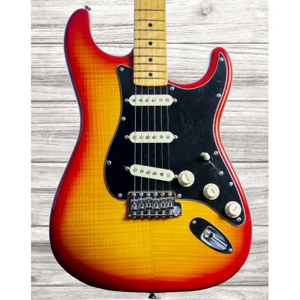 fender-american-rarities-flame-ash-top-stratocaster-org-60s-mn-prb_5eab08c9d6bf7.webp