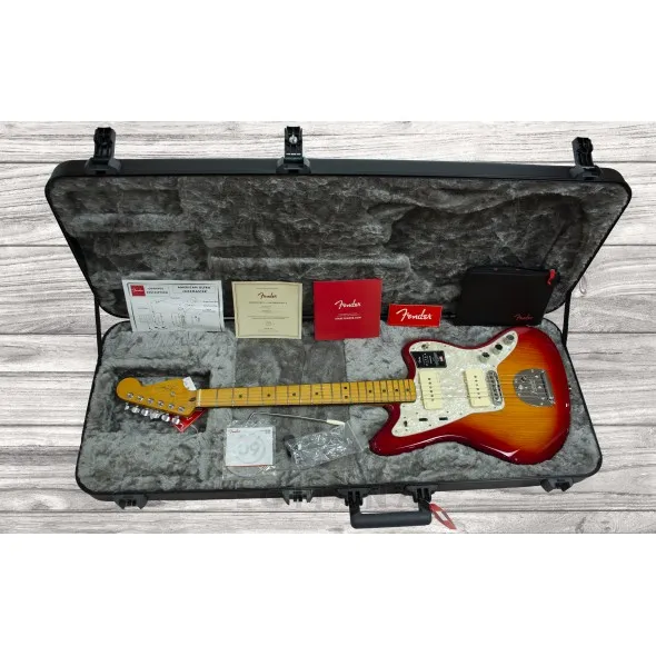 fender-american-ultra-jazzm-mn-prb_5ef235bb51be3.webp