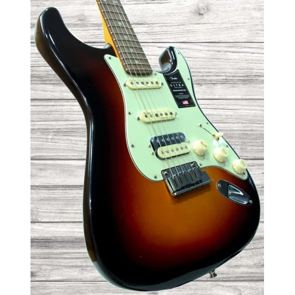 fender-american-ultra-strat-hss-rw-uburst_5eddfa2da96e3.webp