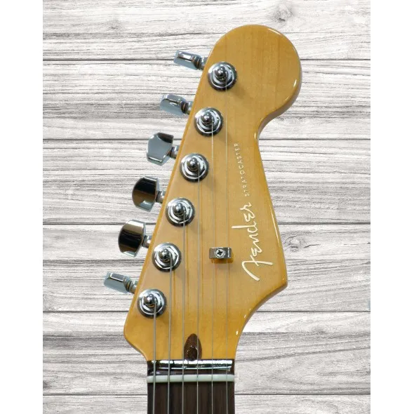 fender-american-ultra-strat-hss-rw-uburst_5eddfa30acb67.webp