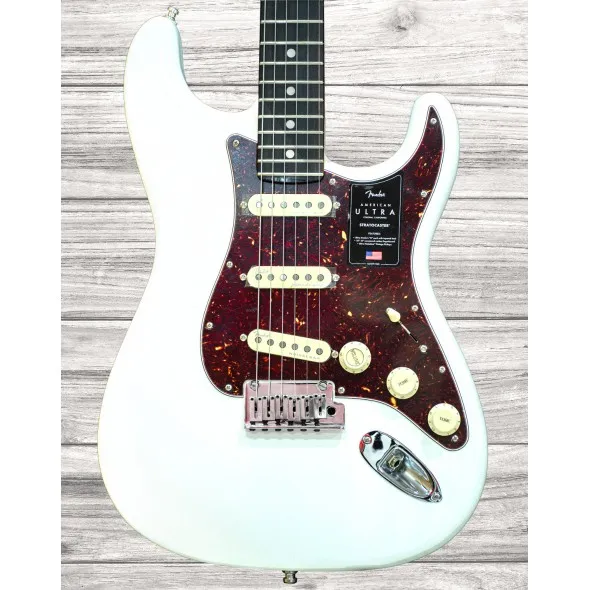 fender-american-ultra-strat-rw-arctic-pearl_5eda1f7a8c780.webp