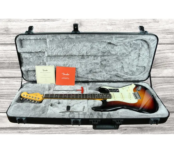 fender-american-ultra-strat-rw-ultraburst_612df2898fc6f.webp