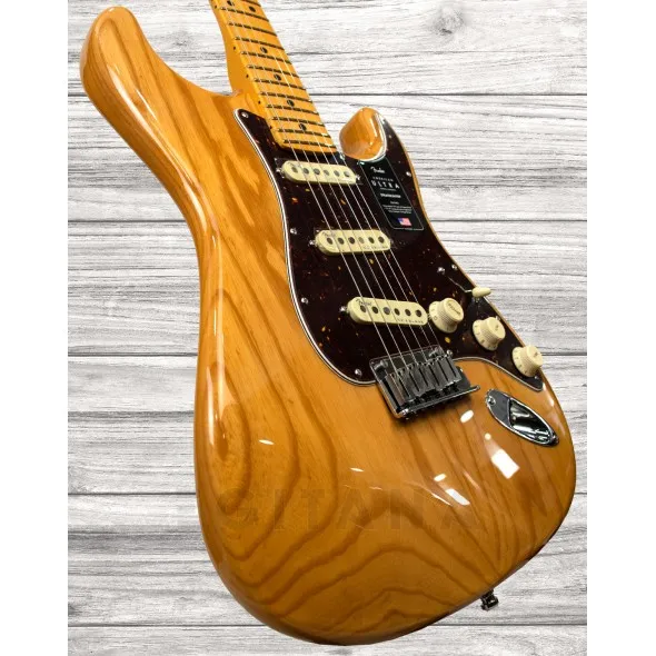 fender-american-ultra-stratocaster-mn-aged-natural_5f15ced6630fa.webp