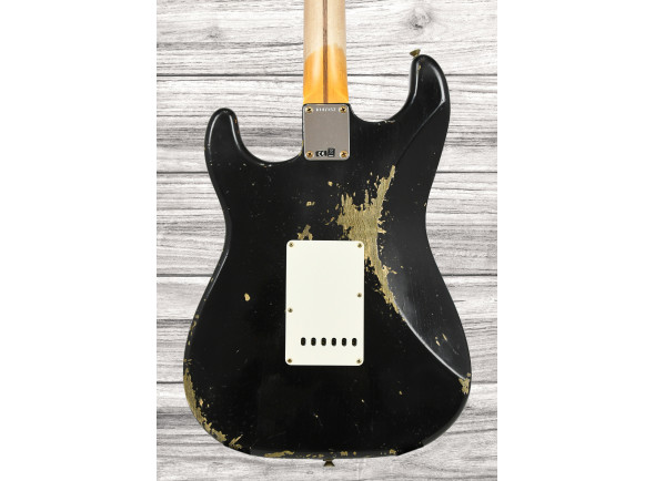 fender-custom-shop-1957-stratocaster-heavy-relic-1-piece-quartersawn-mn-black_6a5a433ae2dd3.jpg