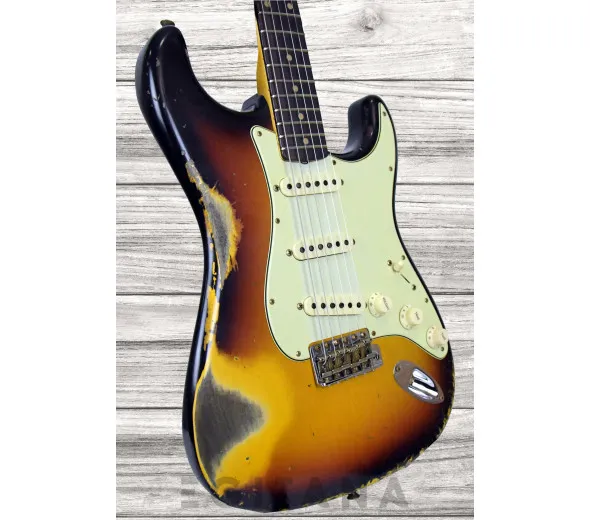 fender-custom-shop-1960-heavy-relic-faded-aged-3-color-sunburst_61a898ef26cd4.webp