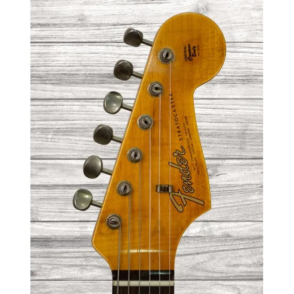 fender-custom-shop-1964-stratocaster-journeyman-relic-faded-3-colour-sunburst_5f1b0ce64f191.webp