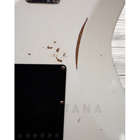 fender-custom-shop-2019-limited-edition-roasted-relic-aged-olympic-white_5f1b060d26a83.jpg