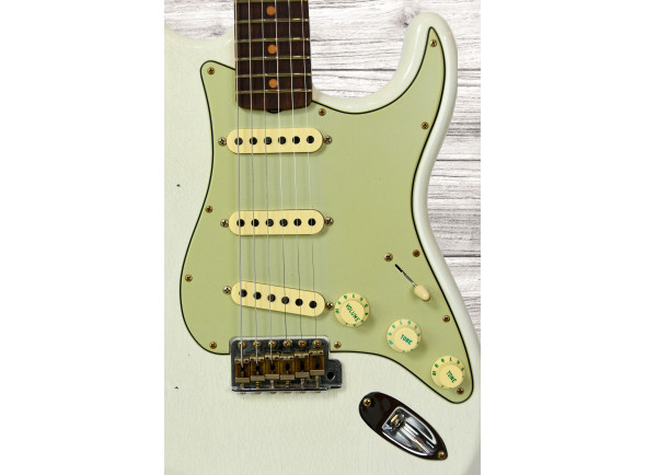 fender-custom-shop-64-stratocasterjourneyman-relic-aged-olympic-white_66e30cbe51259.jpg