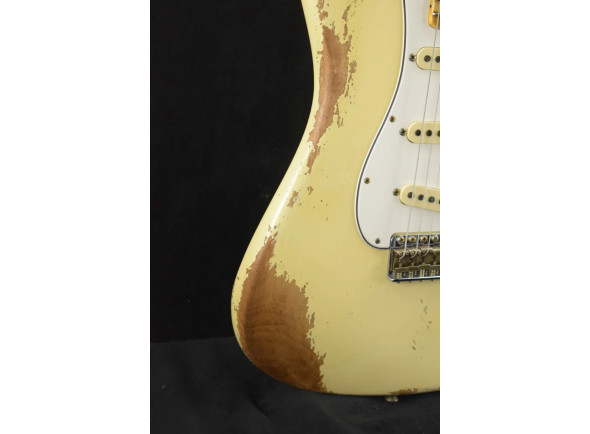 fender-custom-shop-69-stratocaster-heavy-relic-aged-vintage-white_66ec1bb85bebd.jpg