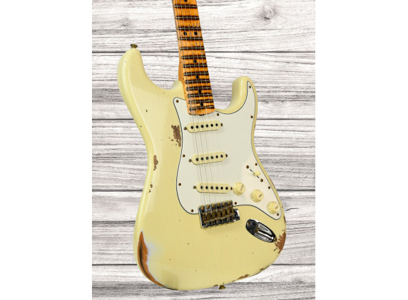 fender-custom-shop-69-stratocaster-heavy-relic-aged-vintage-white_6704033edf99e.jpg