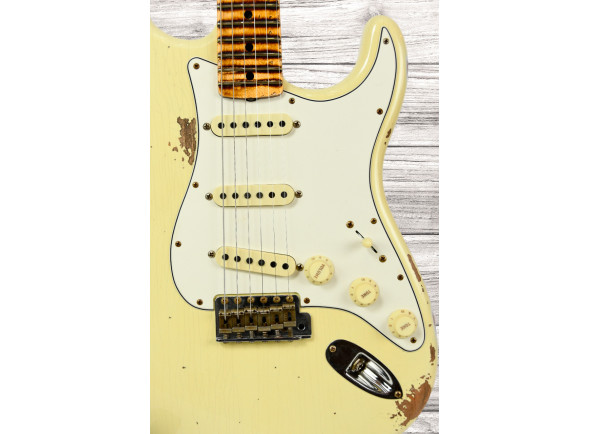 fender-custom-shop-69-stratocaster-heavy-relic-aged-vintage-white_6704036843e28.jpg