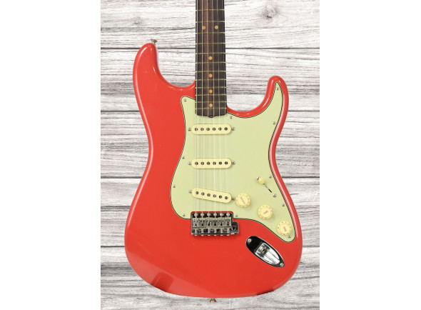 fender-custom-shop-limited-edition-63-stratocaster-journeyman-relic-aged-fiesta-red_694ab72fb875c.jpg