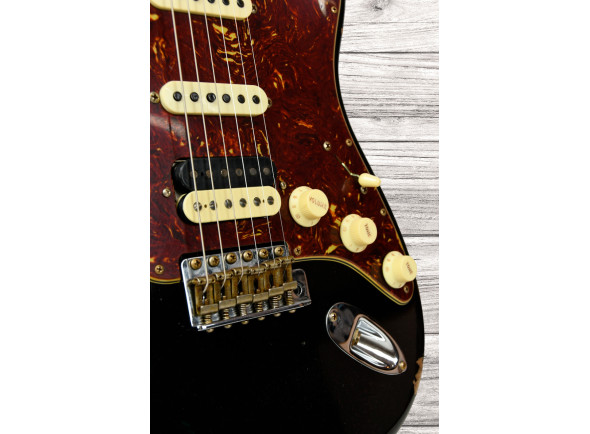 fender-custom-shop-limited-edition-67-strat-hss-relic-aged-black_66e3196310896.jpg