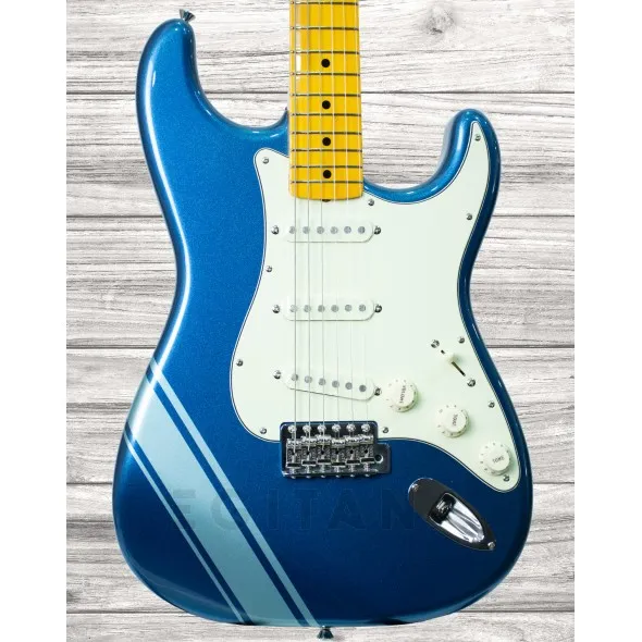 fender-fsr-traditional-50s-stratocasterr-with-stripe_5eff154e5ff02.webp