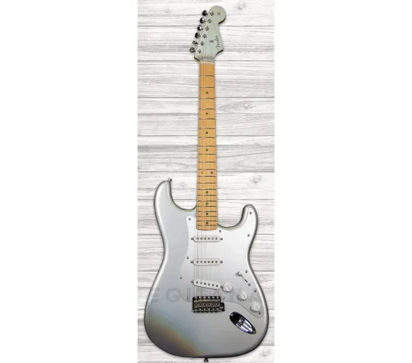 fender-her-strat-chrome-glow_5fbfda2e543df.webp