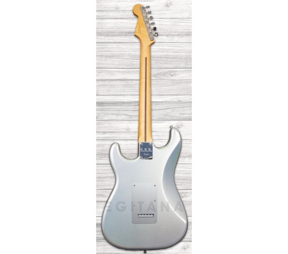 fender-her-strat-chrome-glow_5fbfda314d848.jpg