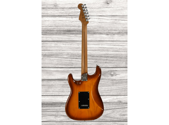 fender-limited-edition-american-ultra-roasted-maple-fingerboard-honey-burst_668271559bcc6.jpg