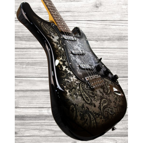 fender-ltd-japan-strat-black-paisley_5f3ab3b5d7b94.jpg