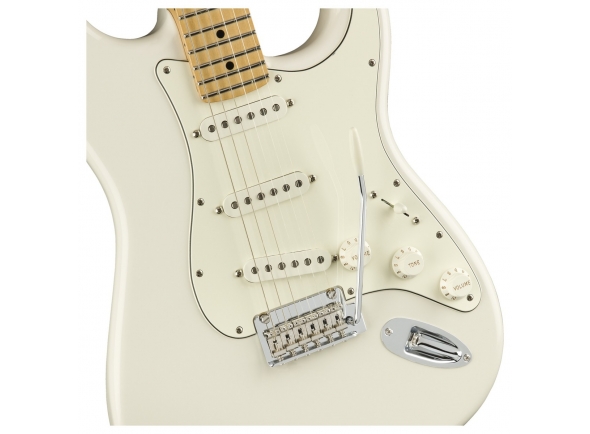 fender-player-stratocaster-mn-polar-white_5e1f1ba6129c9.jpg