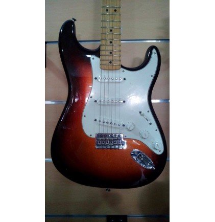 fender-standart-stratocaster-mn-cmb-vista-frontal_.jpg