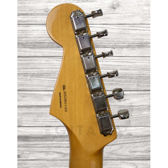 fender-vintera-60s-strat-3-sb_5f1b0f3e97b38.jpg