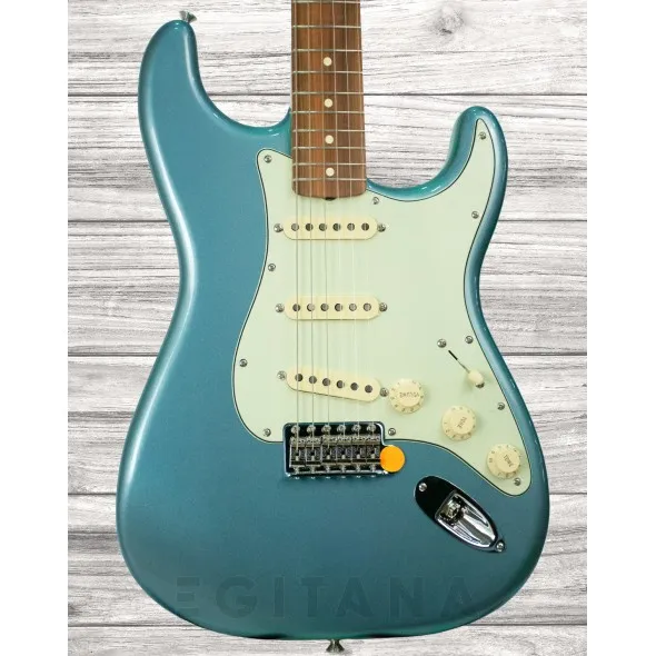 fender-vintera-60s-strat-ibm_5f11c6b0d5514.webp