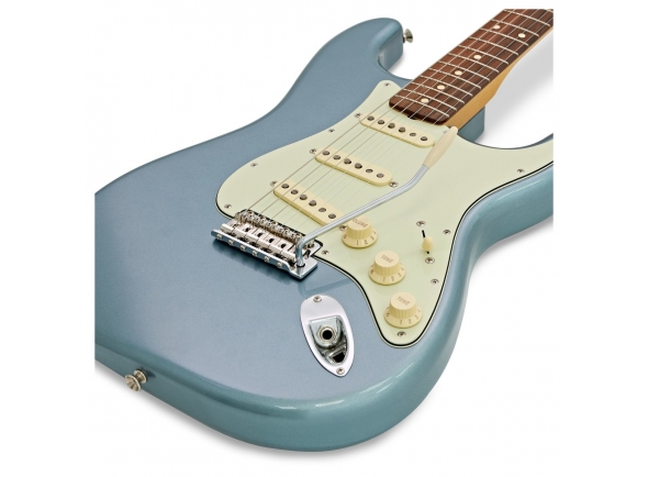 fender-vintera-60s-stratocaster-pf-ice-blue-metallic_5e1f1ce647c21.jpg