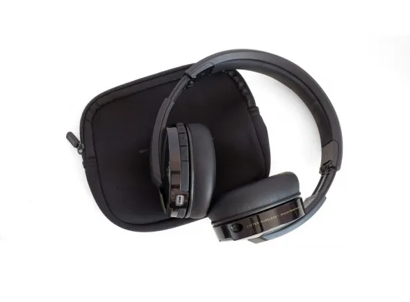 focal-listen-wireless-black_5bc4a8554fff8.webp