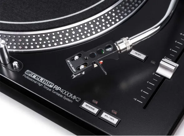 reloop-rp-4000-mk2_5bb39821007ea.webp