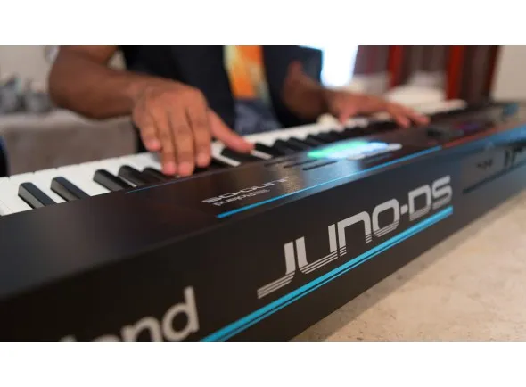 roland-juno-ds-88_5f119c55154e5.webp