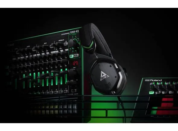 roland-m-100-aira_599459814e1f0.webp