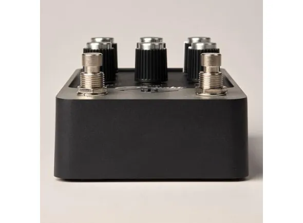 universal-audio-pm-star-starlight-delay-pedal_60a3f224396e0.webp