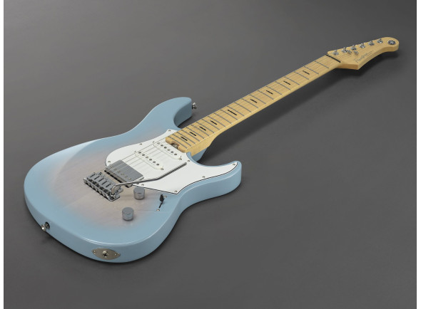 yamaha-pacifica-professional-blb-mf_6808e7a826cbc.jpg