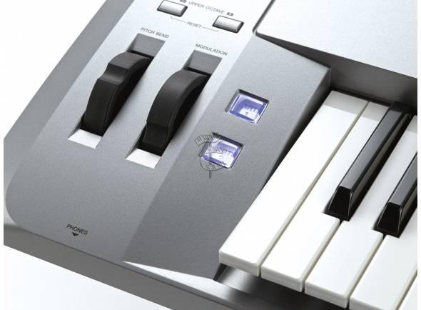 yamaha-tyros-5-76_591c7852843be.jpg
