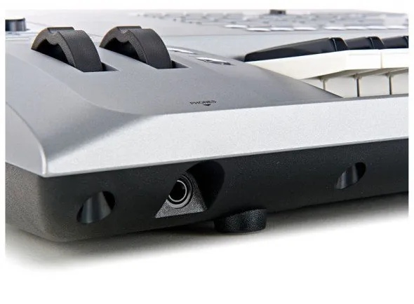 yamaha-tyros-5-76xl_5640c429b16dd.webp